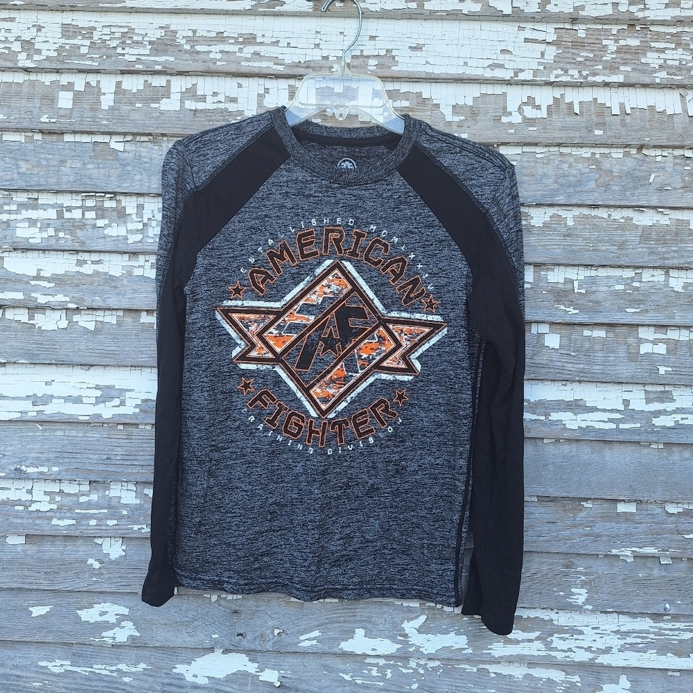 🌟 American Fighter Charcoal and Black Graphic Tee Size Medium